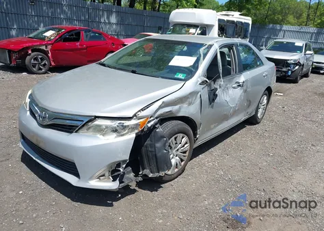 2012 Toyota Camry Le z USA, uszkodzony, nr VIN 4T1BF1FK2CU555529